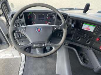 Tracteur routier Scania 490 