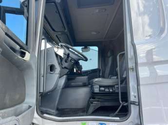 Tracteur routier Scania 490 