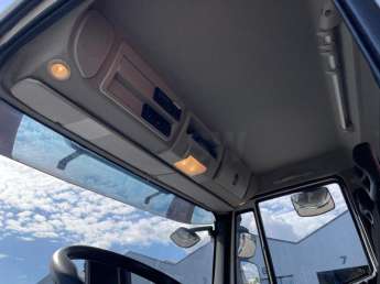 Camion porteur Iveco EUROCARGO 150E22 