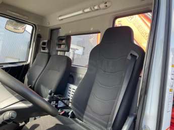 Camion porteur Iveco EUROCARGO 150E22 