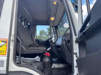 Camion porteur Iveco EUROCARGO 150E22 