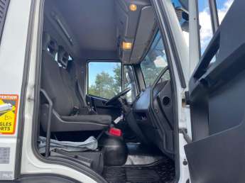 Camion porteur Iveco EUROCARGO 150E22 