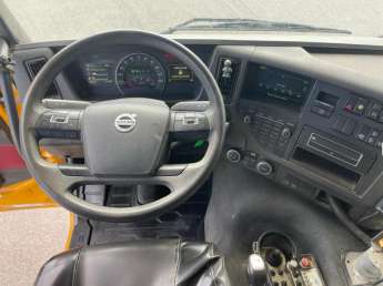 Camion porteur Volvo FMX 500 