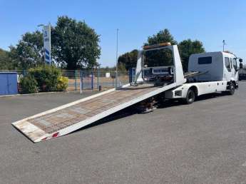 Camion porteur Renault MIDLUM 220 