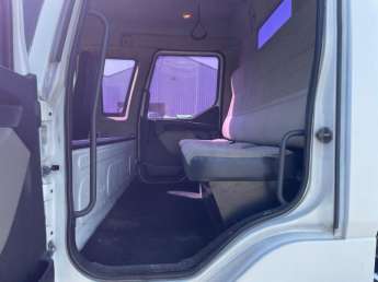 Camion porteur Renault MIDLUM 220 