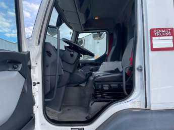 Camion porteur Renault D250-12 