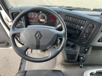 Camion porteur Renault D250-12 