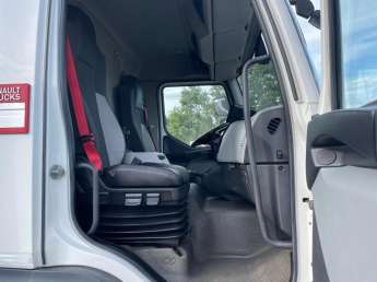 Camion porteur Renault D250-12 