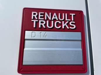 Camion porteur Renault D14 