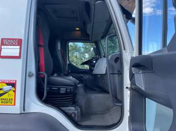 Camion porteur Renault D14 