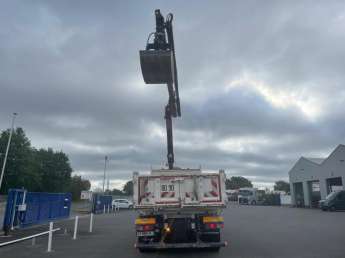 Camion porteur Renault C380 