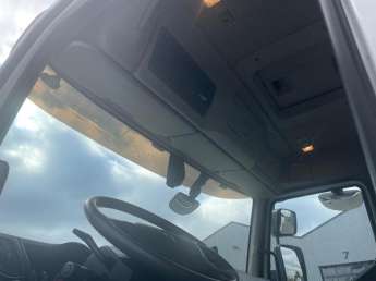 Camion porteur Renault C380 