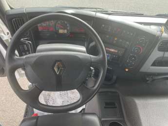 Camion porteur Renault C380 