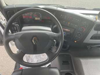 Camion porteur Renault C380 