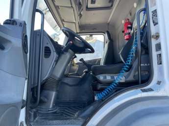 Camion porteur Mercedes AXOR 18.28 