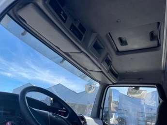 Camion porteur Mercedes AXOR 18.28 