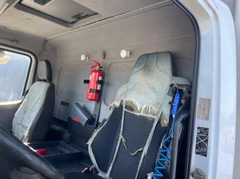 Camion porteur Mercedes AXOR 18.28 
