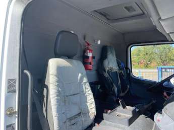 Camion porteur Mercedes AXOR 18.28 
