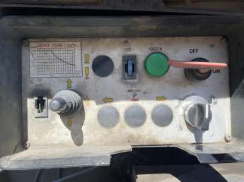 Camion porteur Mercedes AXOR 18.28 