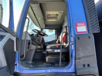 Camion porteur Renault T460 