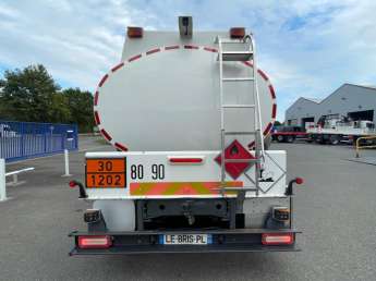 Camion porteur Renault D210 