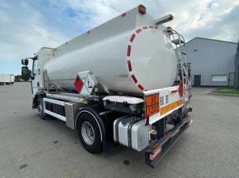 Camion porteur Renault D210 
