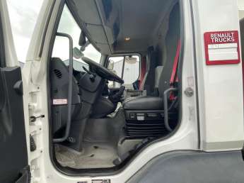 Camion porteur Renault D210 