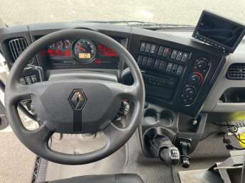 Camion porteur Renault D210 