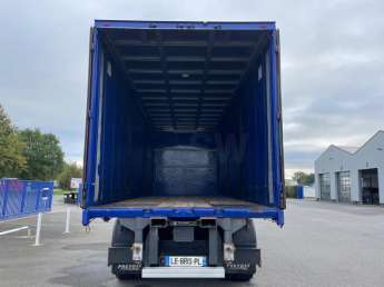 Camion porteur Renault C380 