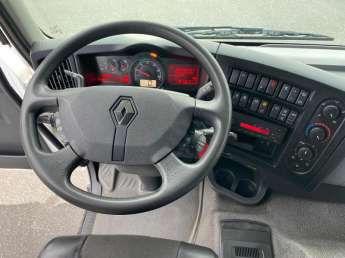 Camion porteur Renault C380 