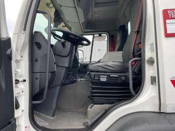 Camion porteur Renault C380 