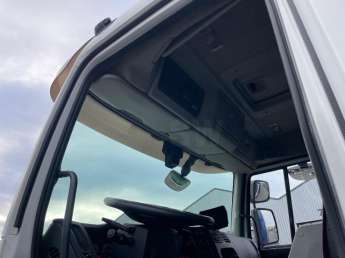 Camion porteur Renault C380 