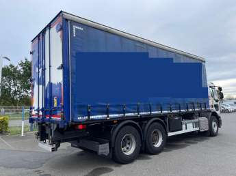 Camion porteur Renault C380 