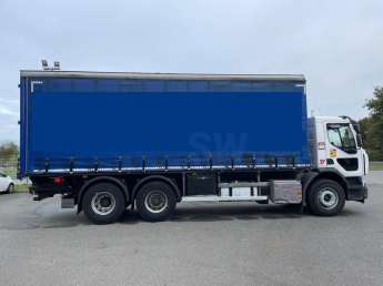 Camion porteur Renault C380 
