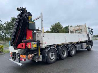 Camion porteur Renault C440 