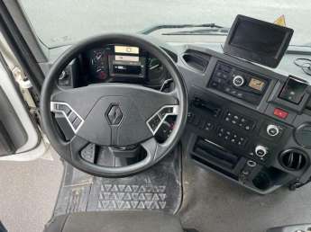 Camion porteur Renault C440 