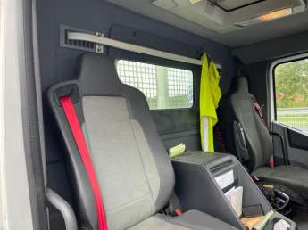 Camion porteur Renault C440 