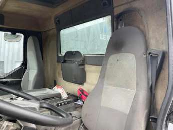 Camion porteur Renault KERAX 370 Dci 