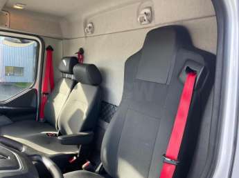 Camion porteur Renault D210 NARROW 
