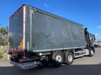 Camion porteur Renault C430 