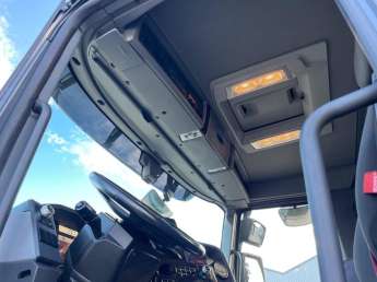 Camion porteur Renault C430 