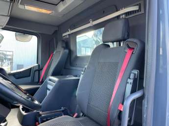 Camion porteur Renault C430 
