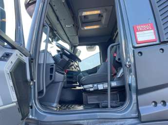 Camion porteur Renault C430 