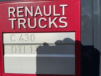 Camion porteur Renault C430 