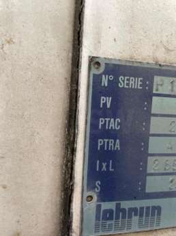 Camion porteur Renault C430 